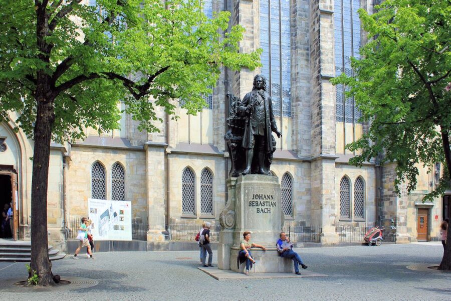 1.5 hour walking tour through beautiful Leipzig - Guide style and what the ratings suggest