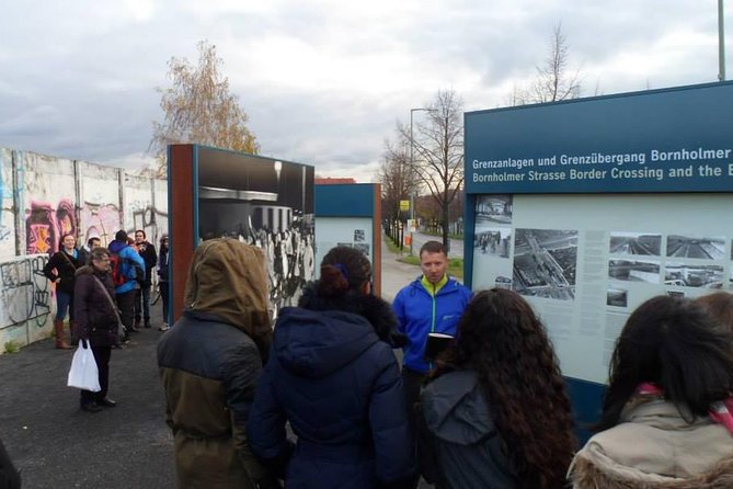 2.5-Hour Berlin Wall and Memorial Sites Walking Tour - Ulbricht Curve, Schwedter Way, and the Gleim Tunnel