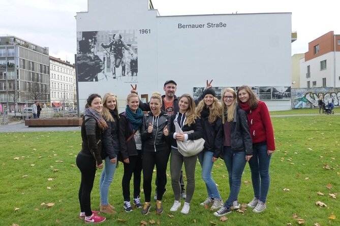 2.5-Hour Berlin Wall and Memorial Sites Walking Tour - What the guide adds to the walk