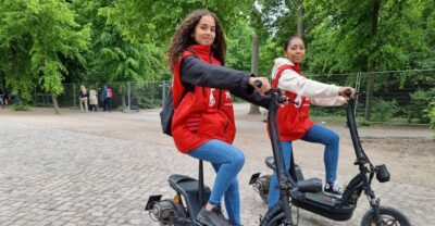 2-H Berlin: Top Sights Guided E-Scooter Tour