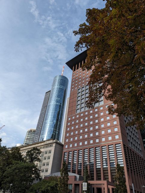 2-Hour Best of Frankfurt Walking Tour (English) - Anita’s guiding style and the value of a small walk
