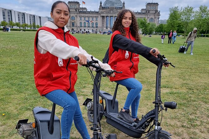 3-H E-scooter Sightseeing Tours in Berlin - Checkpoint Charlie and the Cold War city