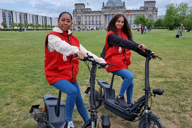 3-H E-scooter Sightseeing Tours in Berlin - A guide-led history lesson with room for questions