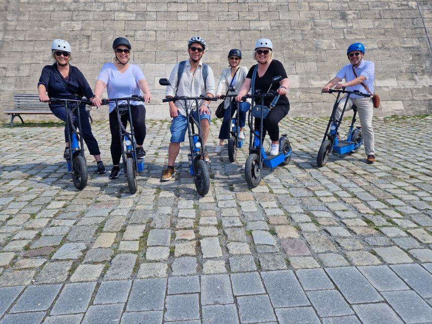 3-H Munich: Top Sights E-Scooter Tour with Local Guide - From Siegestor to the English Garden