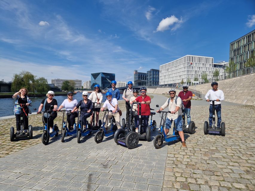 3-H Munich: Top Sights E-Scooter Tour with Local Guide - Getting comfortable before the Munich ride