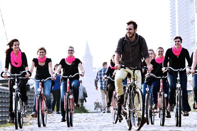 3-Hour Private Berlin Bike Tour: Vibes of Berlin - Landwehrkanal and the Turkish market