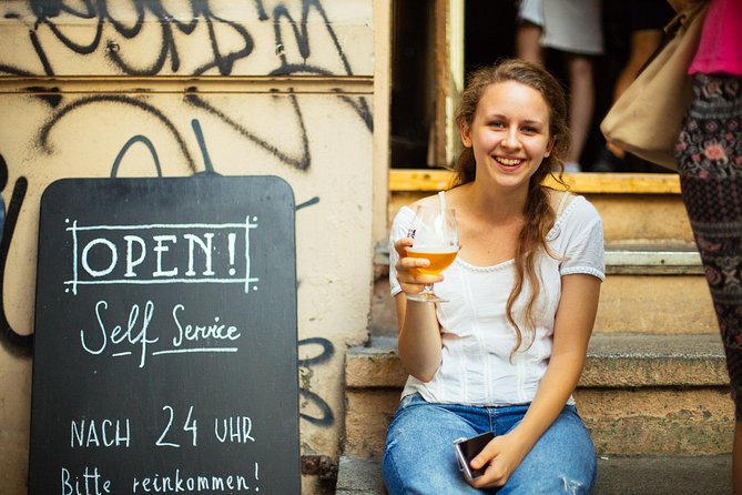 A Taste of Berlin: Craft Beer Private Tour - The pretzel stop and a changing food plan
