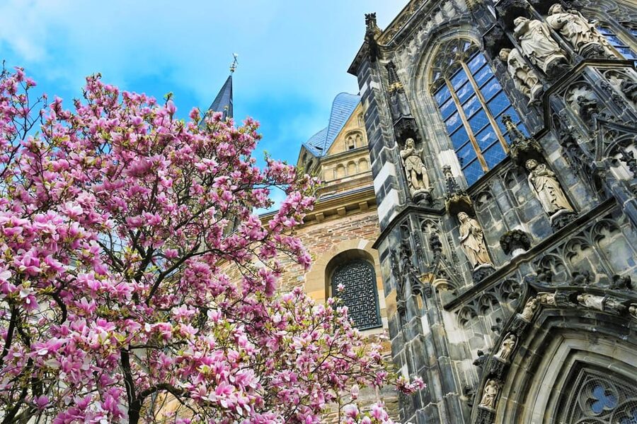 Aachen classic walking tour - Charlemagne’s Aachen at the Palatine Chapel