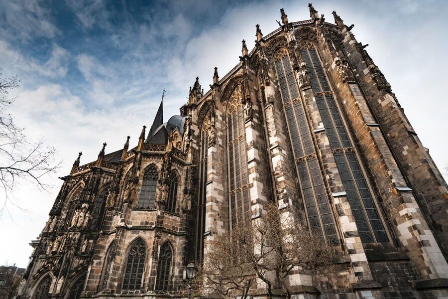 Aachen: Private Walking Tour With A Professional Guide - Timing, cost, and what the tour does not cover