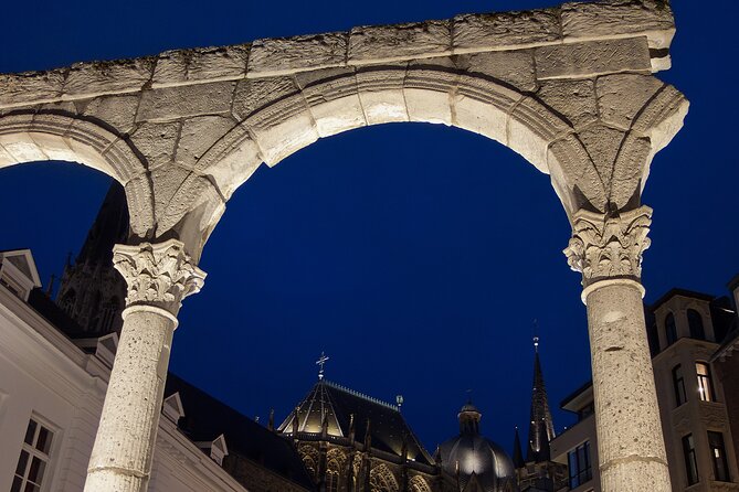 Aachen Scavenger Hunt and Highlights Self Guided Audio Tour - Ponttor and the first puzzle