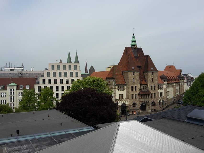 Above the rooftops of Bremen - How much history will you hear?