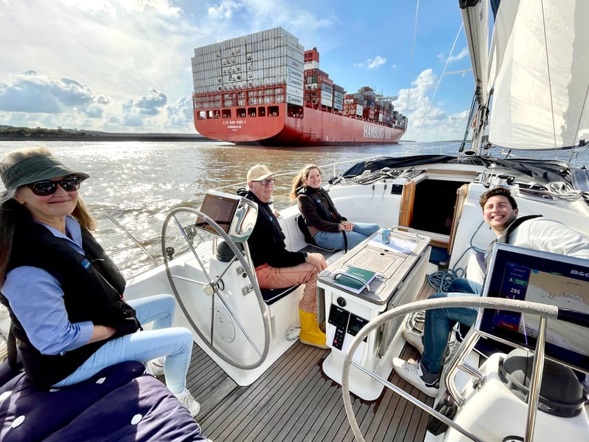 "After Work" - Sailing-Yacht Cruising Event, Hamburg/Elbe - Who will enjoy this Elbe sailing trip most?