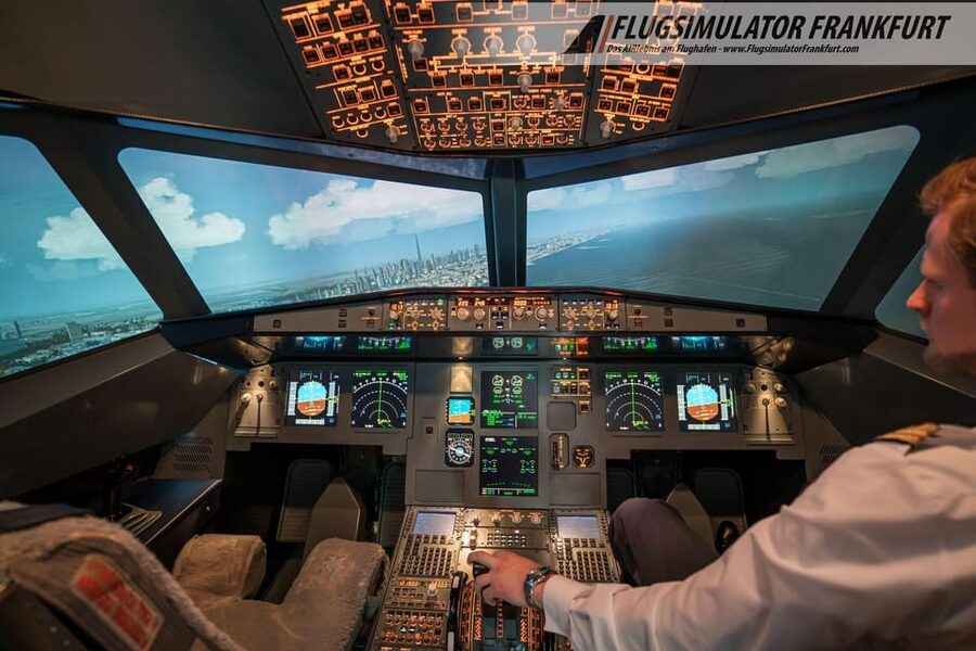 Airbus A320 flight simulator Frankfurt Airport - Taking the captain’s seat at Frankfurt Airport