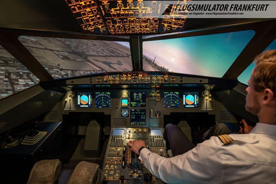 Airbus A320 flight simulator Frankfurt Airport - Your 60 minutes in the Airbus A320