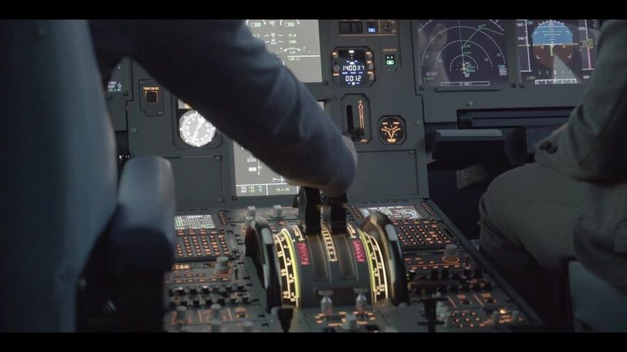 Airbus Flightsimulator | Flying Experience | adults&children - Weather and emergencies add useful pressure