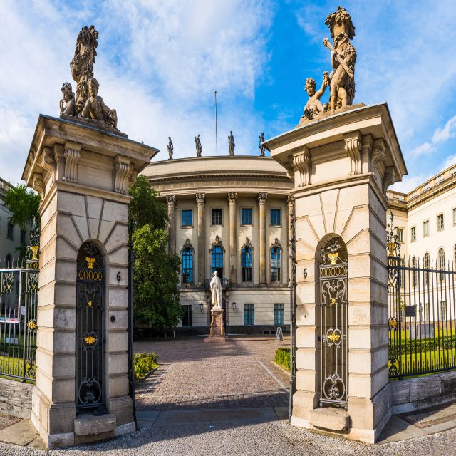 Albert Einstein in Berlin Private Guided Tour - Humboldt University and Einstein’s famous equations