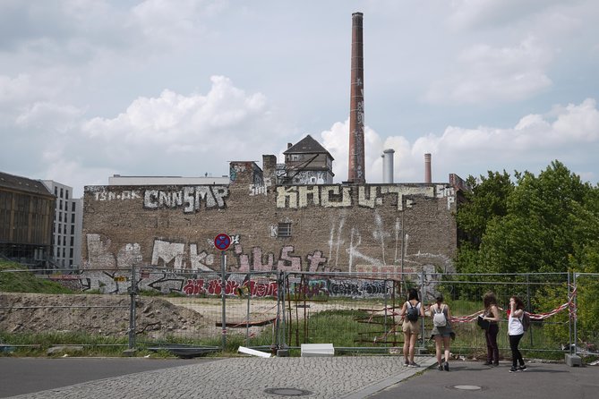 Alternative tour, History off the beaten path - The short passage to YAAM