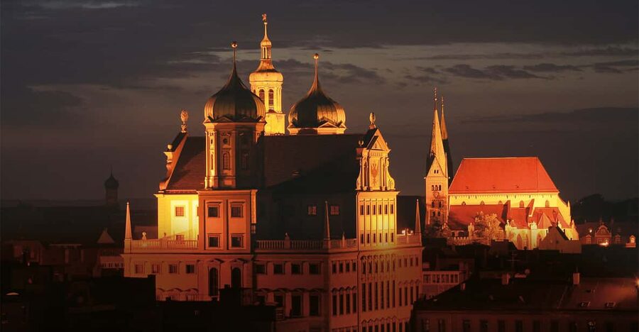 Augsburg: Illuminated Guided Evening Walking Tour - Why Augsburg is especially appealing at night