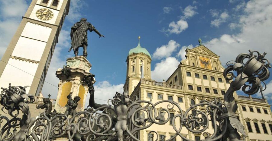 Augsburg: Walking Tour with Fuggerei - Starting at the Tourist-Information Augsburg