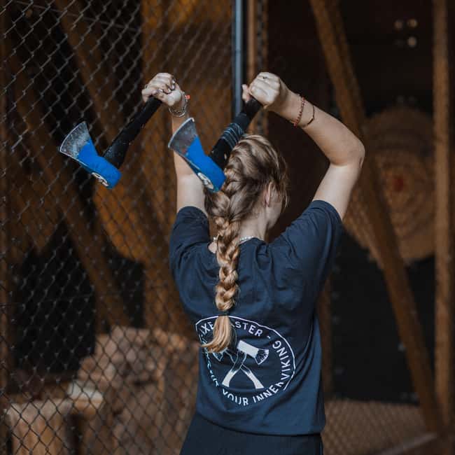AXE THROWING & CRAFT BEER EXPERIENCE IN COLOGNE - Craft beer and the social side of the evening