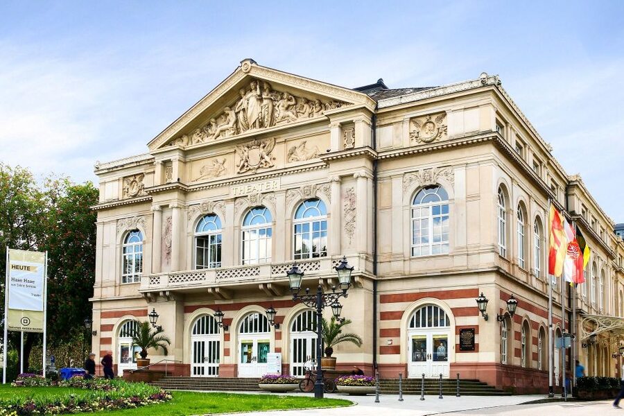Baden-Baden: Private Walking Tour With A Professional Guide - Starting at the Trinkhalle on Kaiserallee