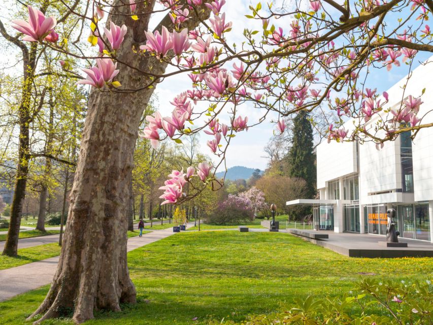 Baden-Baden: Sightseeing Highlights Guided Walking Tour - Meeting at Kolonnaden and entering the resort district