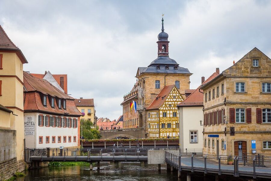 Bamberg: Private Guided Walking Tour - The Old Town Hall and its unusual setting