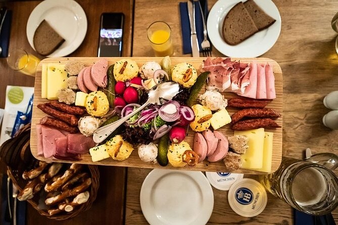 Bavarian Beer and Food Evening Tour in Munich - The guides make or break the evening