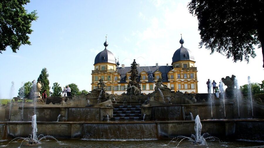 Bayreuth: Private Guided Walking Tour - Old-town streets and the people behind the court