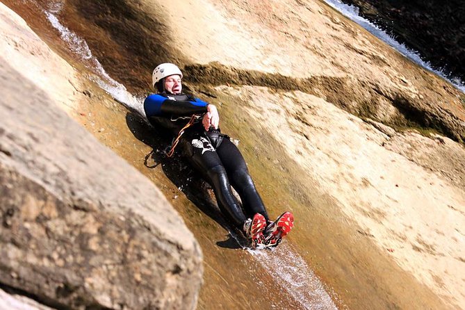 Beginner canyoning in the Starzlachklamm - Getting ready with purelements equipment