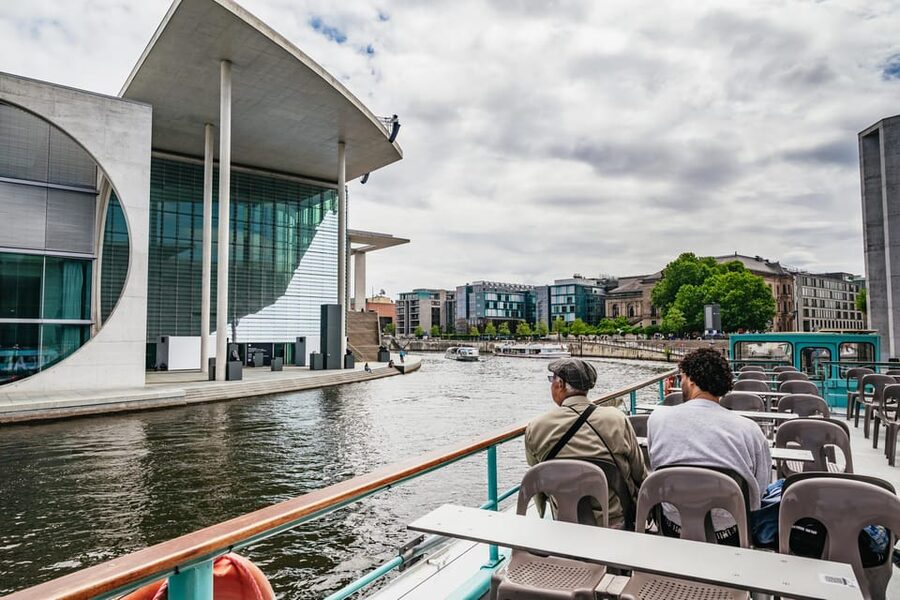 Berlin: 1-Hour City Sightseeing Cruise - Nikolaiviertel and Berlin’s oldest center