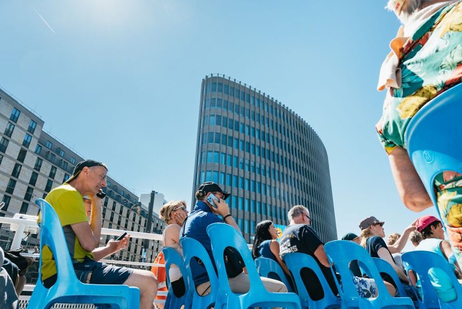 Berlin: 1-Hour City Tour by Boat with Guaranteed Seating - Drinks, snacks, and practical comfort