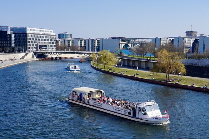 Berlin: 1-hr Boat Tour with Bilingual Live Guide (DE/EN) - Why a one-hour cruise works well in Berlin