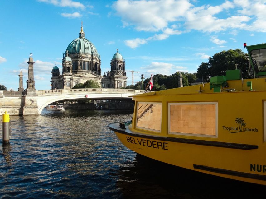 Berlin: 2.5-Hour East Side Boat Cruise with Commentary - Mühlendamm Lock and Berlin’s oldest center