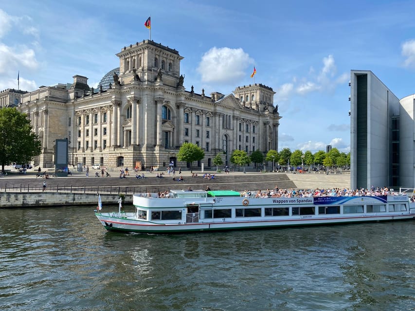 Berlin: 3.5-Hour Sightseeing Cruise on the Spree River - Passing through Charlottenburg Lock