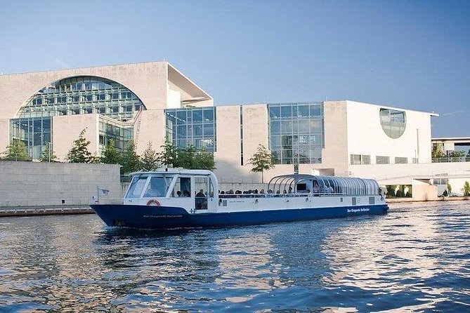 Berlin 3-Course Dinner Cruise - Service, atmosphere, and seating