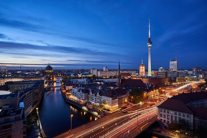 Berlin 3-Course Dinner Cruise - Getting to Rosengarten after dark