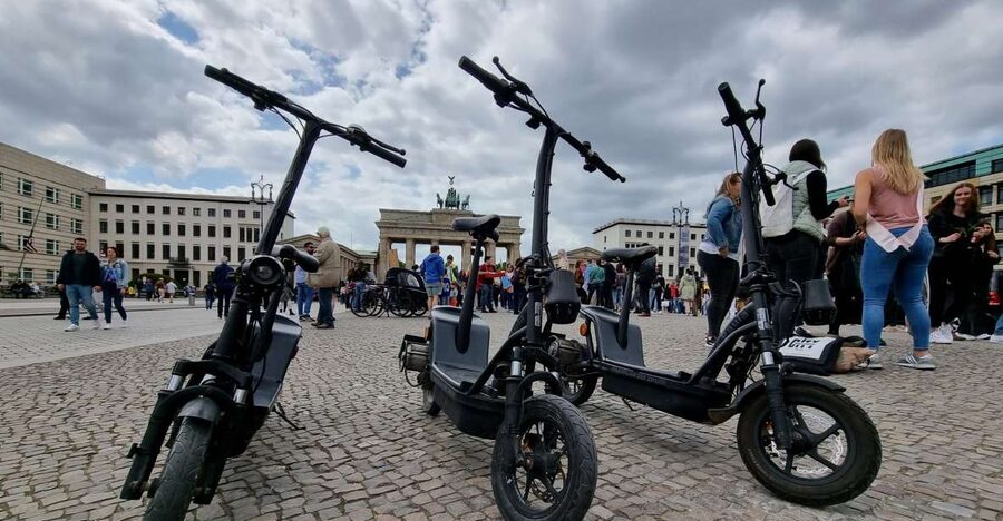 Berlin: 3-H Top Sights Guided E-Scooter Tour - The Reichstag and the story of the fire