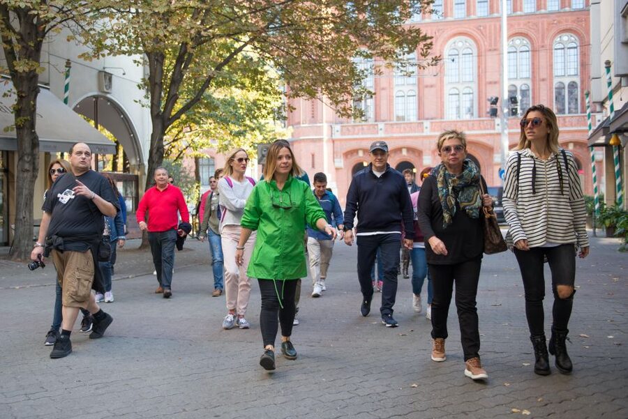 Berlin: 4-Hour Guided Highlights Tour in Spanish - Gendarmenmarkt, one of the city’s great squares