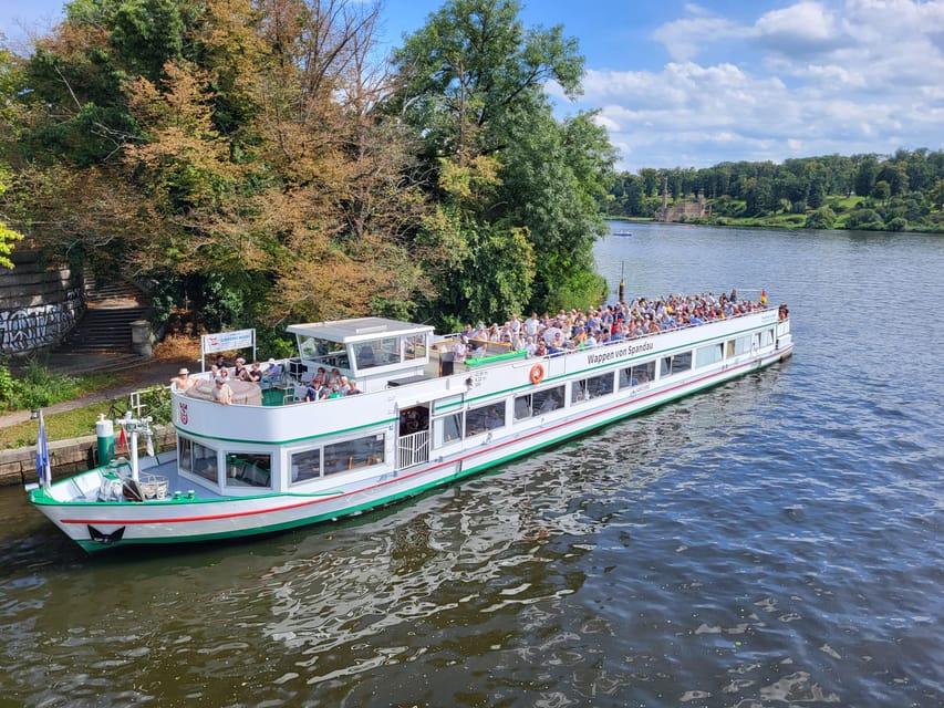 Berlin: 7 Lakes Boat Tour through the Havel Landscape - Great Wannsee and the villas of the water