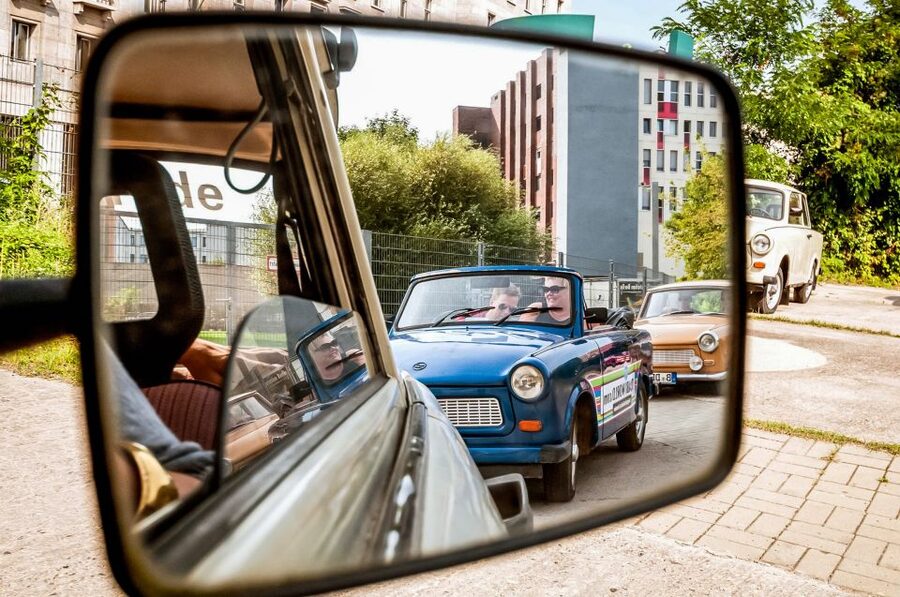 Berlin: 75-minute Trabi Safari - Brandenburg Gate and Unter den Linden