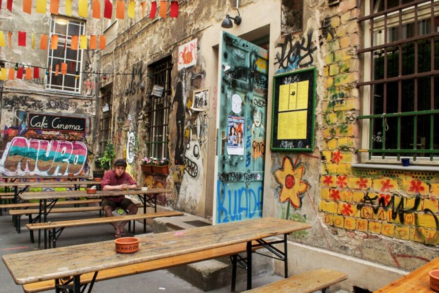 Berlin: Alternative Berlin Walking Tour - Who should book this alternative Berlin tour?