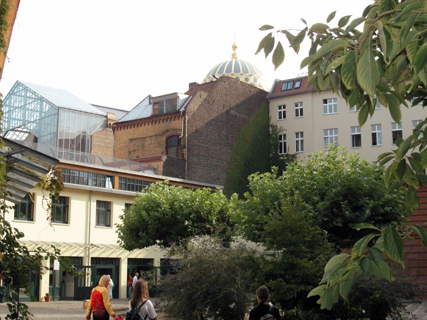 Berlin: Backyards of Berlin 2-Hour Tour - Key points to know before you book