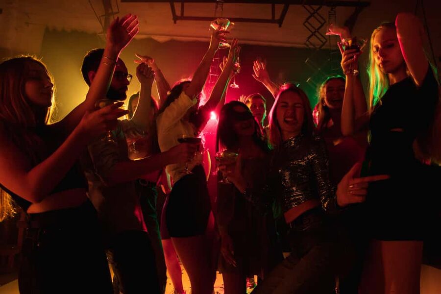 Berlin: Bar & Party Tour with Free Shots & VIP Club Access - Cancellation and language details