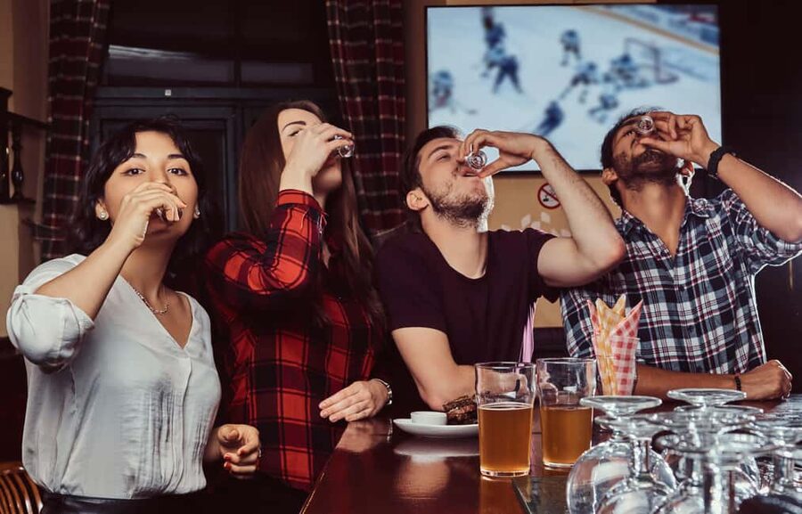 Berlin: Bar & Party Tour with Free Shots & VIP Club Access - Walking between three bars in Berlin