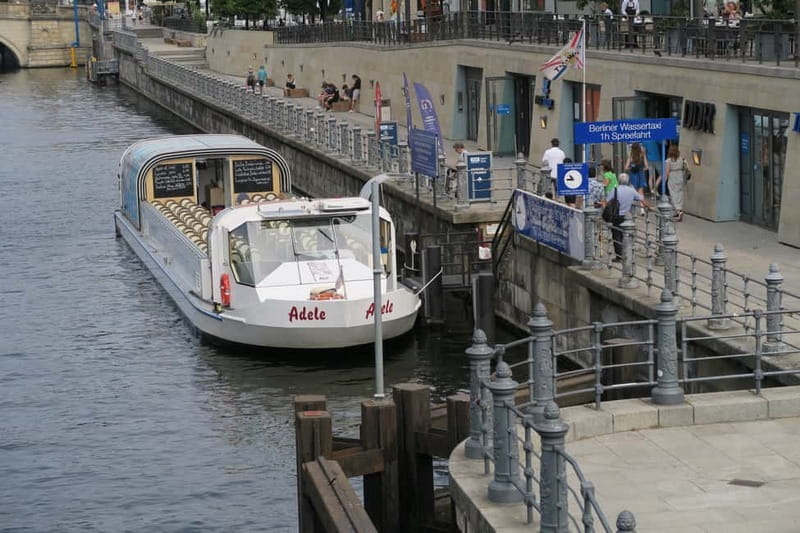 Berlin: Boat Sightseeing Cruise with Audioguide - Key points to know before you book