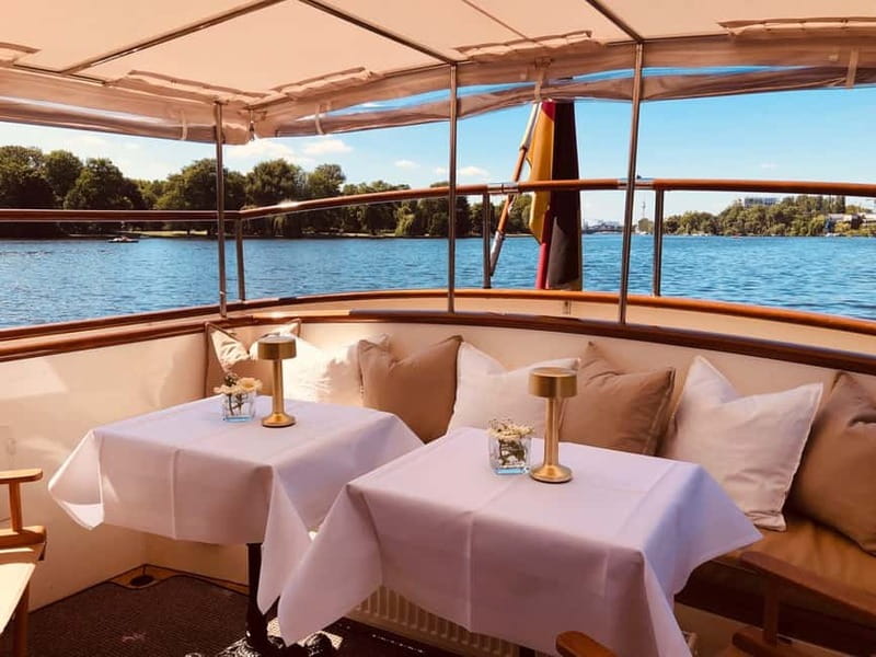 Berlin: Boat Sightseeing Tour on Electric Motor Yacht - Is $44 a fair price for 60 to 75 minutes?