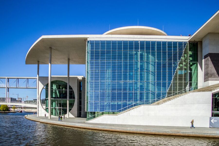 Berlin: Boat Tour Along the River Spree - Charlottenburg Palace and the western waterways