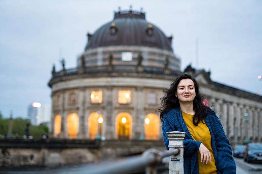 Berlin by Night: Private Photoshoot at Illuminated Cityscape - Who will enjoy this most?