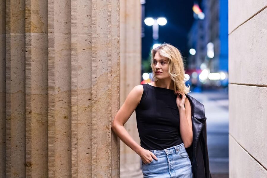 Berlin by Night: Private Photoshoot at Illuminated Cityscape - The metro transfer changes the pace